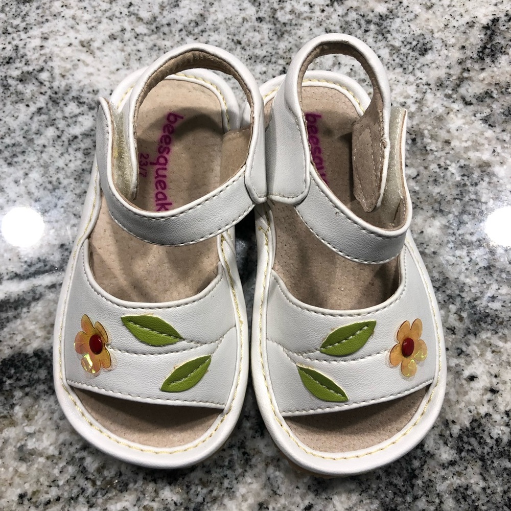 beesqueaky toddler girl squeaky sandals